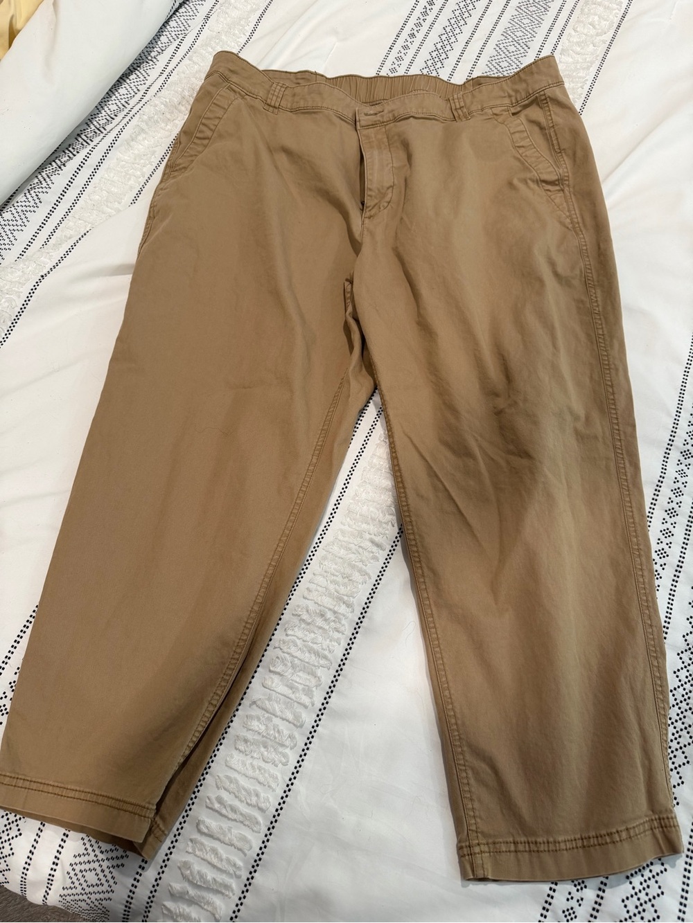 Old Navy Casual Chino Pants in Tan
